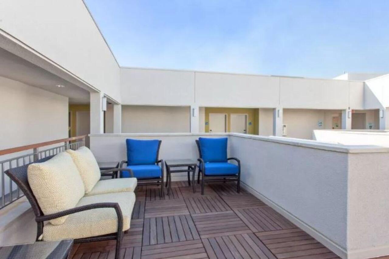 Holiday Inn Express West Los Angeles By Ihg Ngoại thất bức ảnh