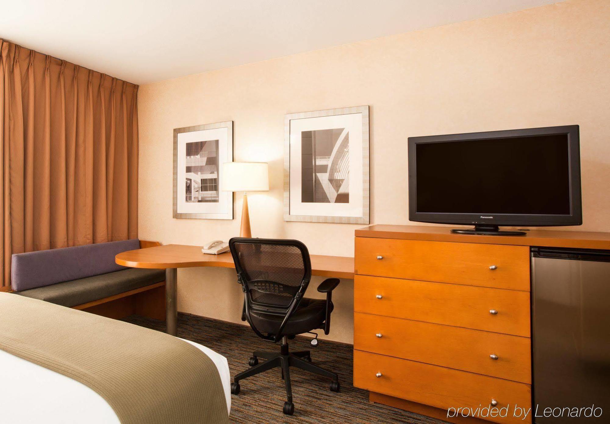 Holiday Inn Express West Los Angeles By Ihg Ngoại thất bức ảnh