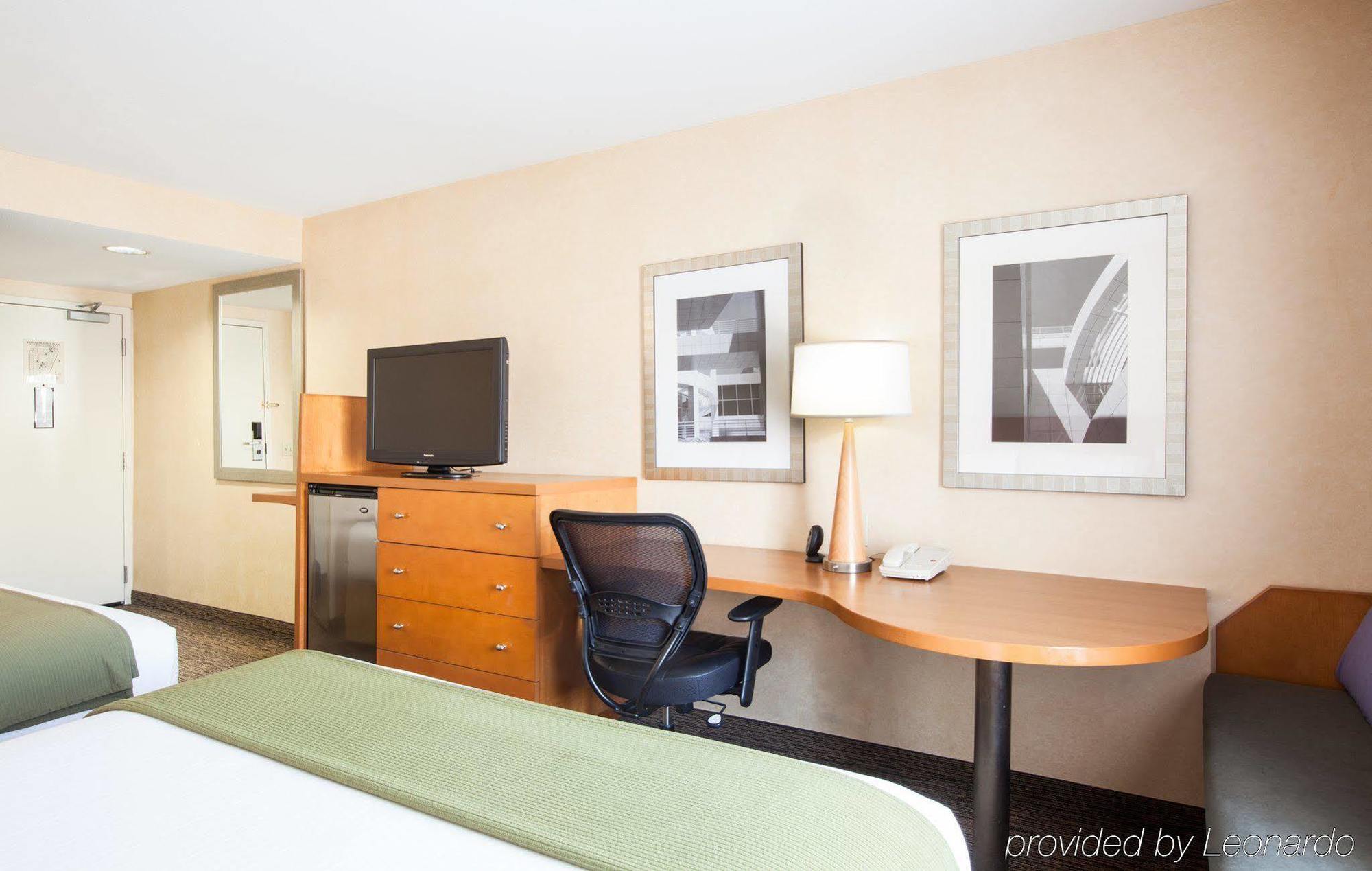 Holiday Inn Express West Los Angeles By Ihg Ngoại thất bức ảnh